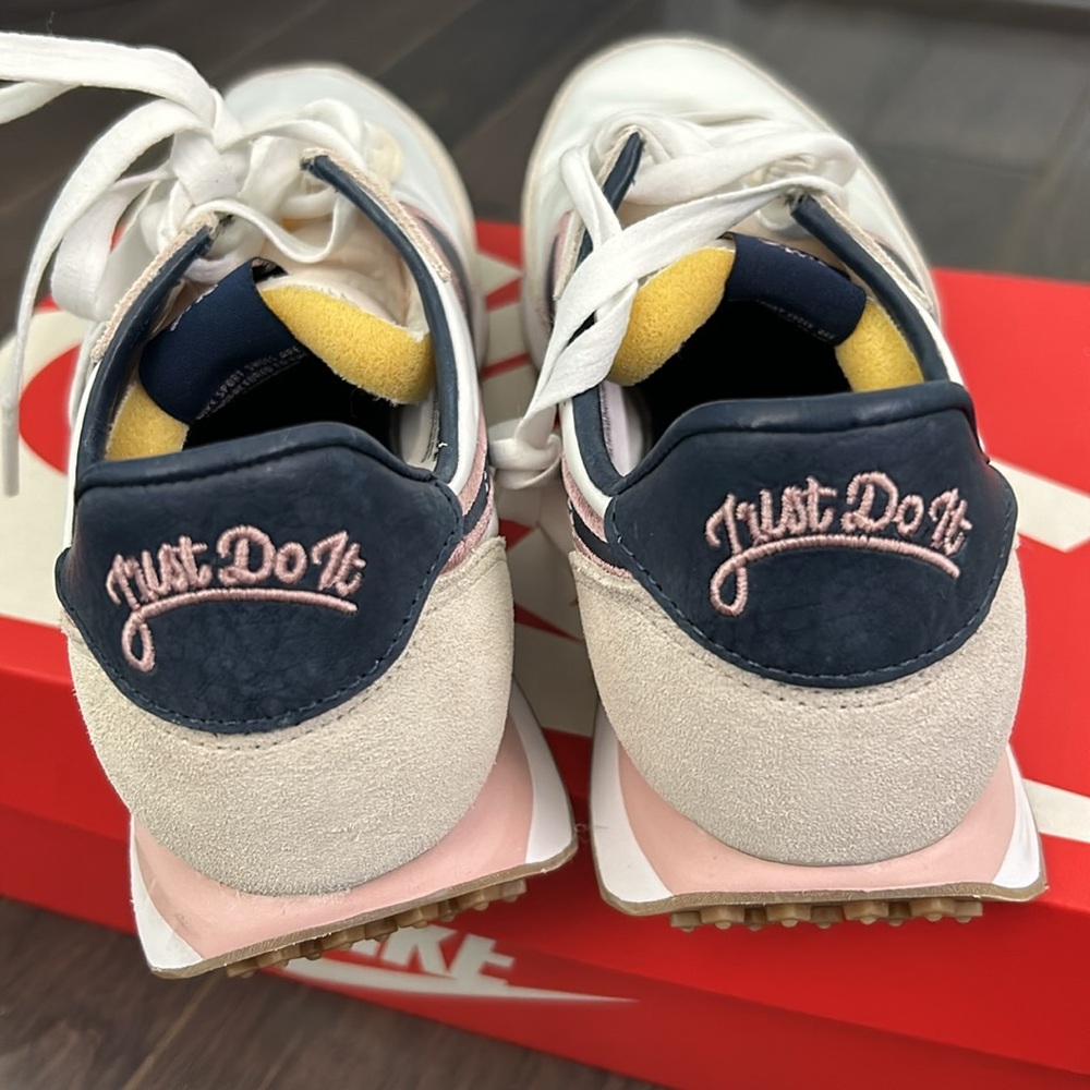 New Nike Waffle Trainer 2 Pink/Midnight Navy